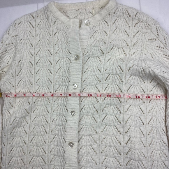 Women’s Sweater- White. Medium. Buttons Down. For cooler weather. - Picture 4 of 5